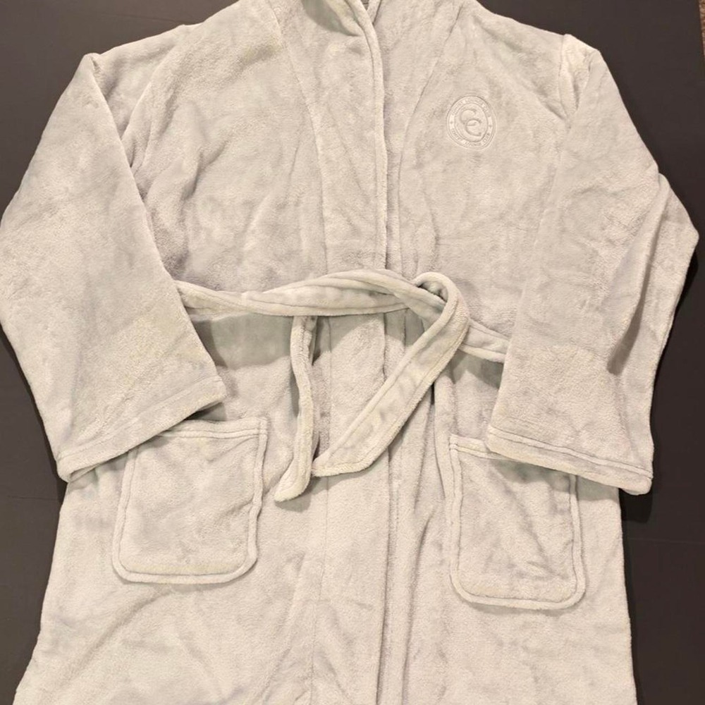 Comfrt Lounge Club Gray Plush Hooded Robe with Pockets Size M/L RN170537